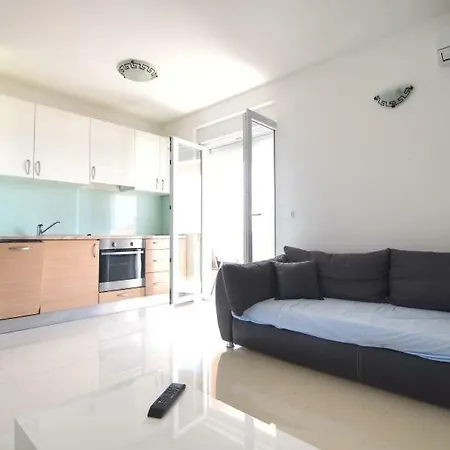 Bellevue Apartamento *
